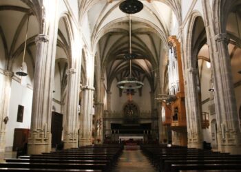 La Catedral de Alcalá es Magistral y Cisneros la engrandeció en honor de los Santos Niños