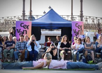 Arranca Cervandantes con un espectáculo de calle