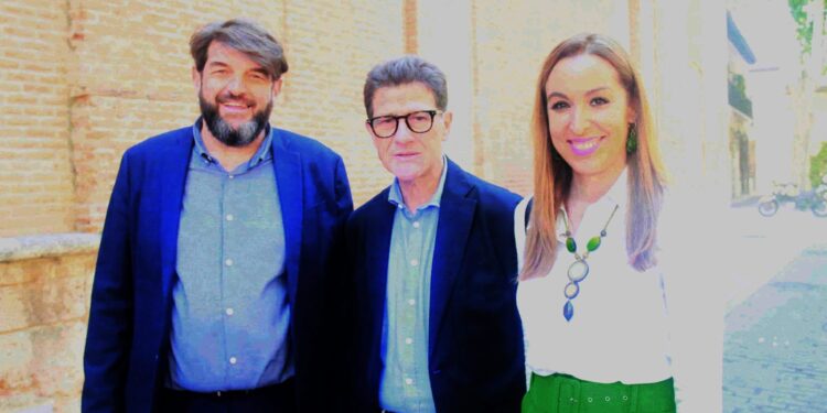 Víctor Acosta, Antonio Peñalver y Pilar Cruz, concejales del Vox en el Ayuntamiento de Alcalá