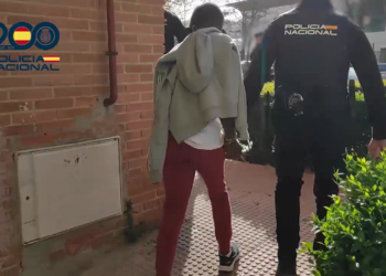 Uno de los detenidos en la operación policial