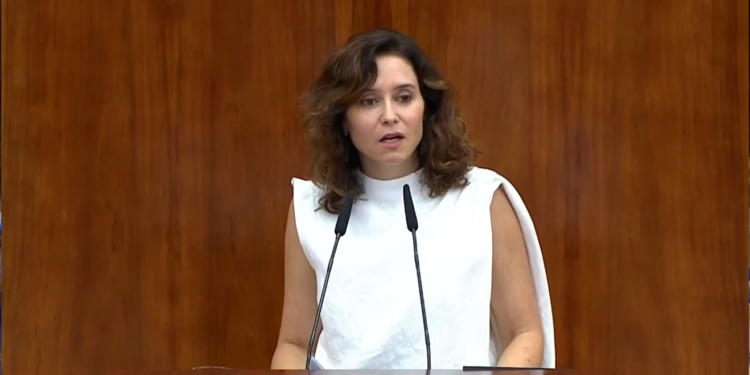 Díaz Ayuso denuncia “una campaña” en contra a la alcaldesa de Alcalá por “destapar sospechas” sobre los migrantes