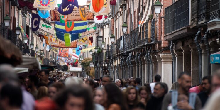 Éxito rotundo del Mercado Cervantino que a pesar de la lluvia ha congregado a más de 200.000 visitantes