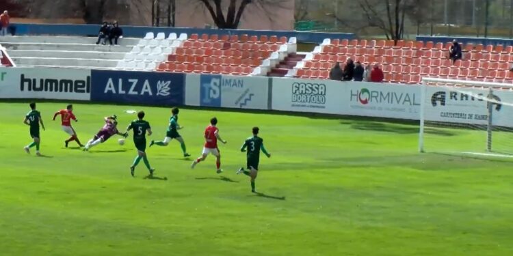 2-0. ¡Gol del Alcalá! ¡Gol de Álvaro Portero!