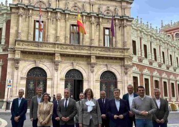 La alcaldesa de Alcalá de Henares participa en un encuentro con responsables de federaciones de municipios del PP de toda España