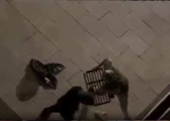 Imagen de un robo grabado en video por vecinos; es uno de los que se acusa al conocido delincuente de Espartales