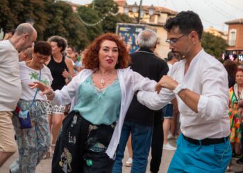 Los bailarines Esperanza y Rodrigo, del Taller de Danza