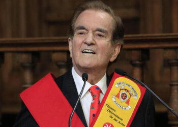 Manuel de la Calva en el Paraninfo de la Universidad de Alcalá en 2021