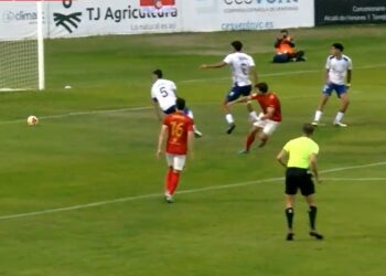 El gol de Javi 
Hernández en el minuto  41 que vale tres puntos. Fotos RSD Alcalá Tv-Otero TV