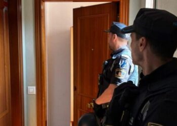 Imagen de archivo de la Policía Local en un desaolojo en Espartales