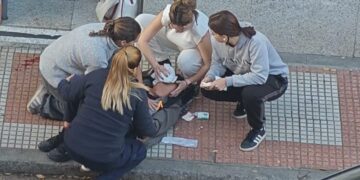 Atropello en la calle Cánovas del Castillo en la esquina con el paseo de la Estación de Alcalá: Un menor de 14 años ha resultado herido