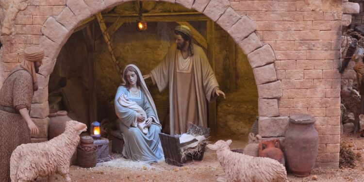 Imagen de la Natividad en el Belén Tradicional de los Belenistas Complutenses