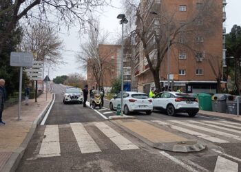 La Policía Local pocos minutos antes de la apertura del tráfico